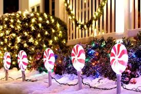 Diy Outdoor Christmas Decorations Christmas Decorating Ideasideas Chr Decorating With Christmas Lights Christmas Yard Decorations Outdoor Christmas Decorations