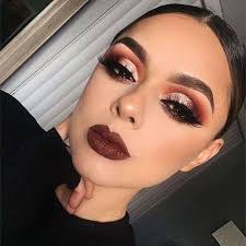 Kerri Morin's Instagram, Twitter & Facebook