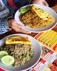 ٢٥ ربيع الآخر ١٤٣٥ هـ. Indonesia S Local Food Top 5 Nasi Goreng You Need To Try In Jakarta