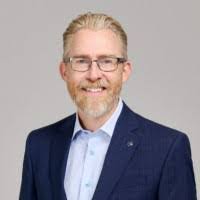 Maxwell Farley's Instagram, Twitter & Facebook