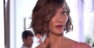The truth of the matter is that short cuts are more stylish, frame any face better, and generally look gorgeous. 21 Benefits Of Having Short Hair In 2021 As Told By Gifs