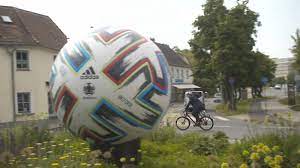 Dfb team before the european football championship: Herzogenaurach Heisst Dfb Team Willkommen Br24
