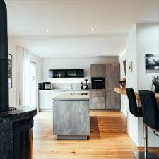 betonoptik tritt massivholz kuche betonoptik kuche beton betonoptik