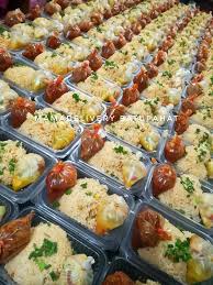 Nasi tomato boleh dihidangkan pada kenduri kendara, atau pun untuk makan tengah hari mahupun makan malam bersama seisi keluarga anda. Nasi Tomato Ayam Masak Merah Mama Delivery Batu Pahat Facebook