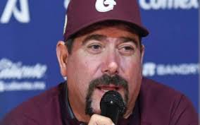 Despiden Tomateros a Benjamín Gil, mánager de México en el Clásico Mundial 