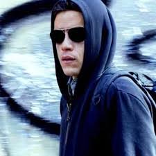 Fara Rodriguez's Instagram, Twitter & Facebook