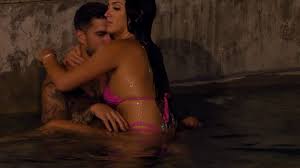 Valeria enseña el resultado de su aumento de pecho tras La isla de las  tentaciones