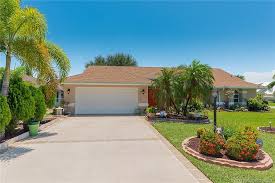 610 NE Zebrina Senda, Jensen Beach, FL 34957