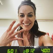 Lisa Vander's Instagram, Twitter & Facebook