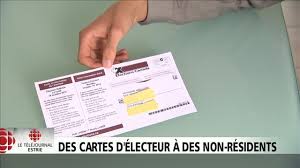 Certaines années, les électeurs reçoivent une nouvelle carte électorale, lors des refontes des listes électorales, détaille le site service public. Plusieurs Cartes D Electeurs Et Un Bulletin De Vote Pour Des Non Citoyens Elections Canada 2015 Radio Canada Ca