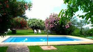 Trujillo está a sólo 10 kilómetros del alojamiento, allí sus huéspedes encontrarán una gran oferta gastronómica, comercial. Casa Rural Con Piscina En Trujillo Caceres Extremadura Vina Las Torres Youtube