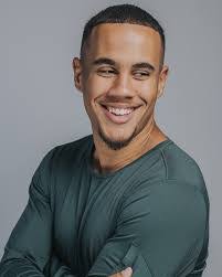 Blake Chandler's Instagram, Twitter & Facebook