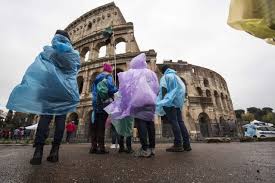 Le temperature oscilleranno tra 21°c e 34°c durante la giornata e la massima si raggiungerà verso le 14:00. Previsioni Meteo Roma Dal 12 Al 18 Luglio In Arrivo Maltempo E Temperature In Calo