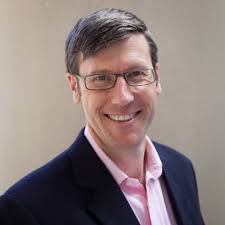 UNC journalism professor Ryan Thornburg wins Sunshine Award