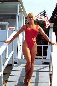 Images and videos of summer quinn. Die Baywatch Crew Wurde Durch Ihre Roten Badeoutfits Weltberuhmt Stuttgarter Zeitung