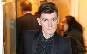 Итальянский дом моды gucci опроверг сообщения александра гудкова о том, что он стал официальным лицом компании в россии. Gudkov I Guchchi