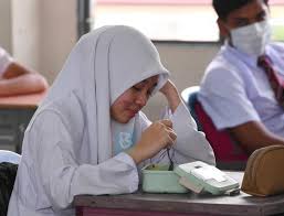 Apakah peranan pihak sekolah terhadap pelajar yang mencuri? Bernama Radio Ø¹Ù„Ù‰ ØªÙˆÙŠØªØ± Para Pelajar Menikmati Makanan Di Dalam Kelas Pada Waktu Rehat Pada Sesi Pembukaan Persekolahan Dalam Tempoh Perintah Kawalan Pergerakan Pemulihan Di Sekolah Menengah Kebangsaan Seksyen 7 Shah Alam