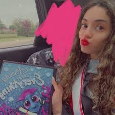 Vanessa Barclay's Instagram, Twitter & Facebook