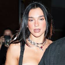 Look Out, Emma Stone: This Other Actress Has Your EXACT Look!