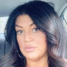 Tonya Lentz's Instagram, Twitter & Facebook