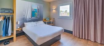 Au revoir la haut marseille. Das B B Hotel In Marseille La Valentine Befindet Sich Im 11 Arrondissement