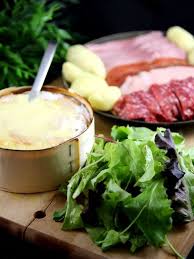 Mont D Or Au Four Recette Recettes De Cuisine Recette Recette De Plat