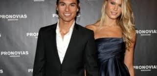 25 февраля 1973, мадрид) — испанский певец и модель. Julio Iglesias Jr Y Charisse Verhaert Una Boda Con Ausencias