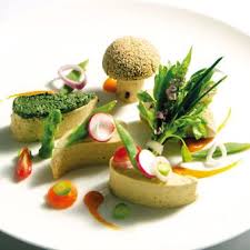 Foie Gras Au Soja Et Miso Bouquet De Salade Au Shiso Et Sauce Aux Oursins Alimentation Miso Blanc Miso