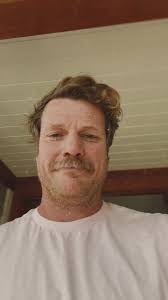 Ian Dow's Instagram, Twitter & Facebook