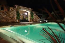 5 locations de vacances de prestige en périgord noir ! Http Www Domainedepradelle Com Domaine De Pradelle Maison Des Vacances Gites Avec Piscine Gite Avec Piscine Maison Des Vacances Perigord Noir Dordogne Gite Met Zwembad Holiday Home With Pool Holiday Homes With Pool Urlaub Hauser
