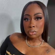 Layla Massey's Instagram, Twitter & Facebook