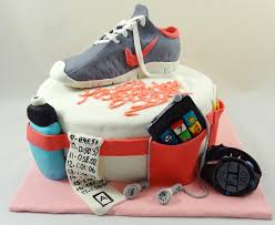 Slicing the cake reveals an entire solar system. 40th Runner Themed Birthday Cake Designs 23 Great Picture Of Runner Birthday Cake Running Cake Fikri Arfino