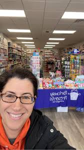 It's Goldie's 1st Birthday! ©️December 2022 👧🏼🐻🐻🐻💛 What a year it's  been! Children from Florida to California are loving Goldie. I've been  reading to preschools and senior centers along the North Shore.