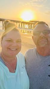 Where to find fresh seafood, specifically crab and lobster,