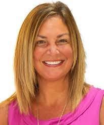 Ariel Chambers's Instagram, Twitter & Facebook