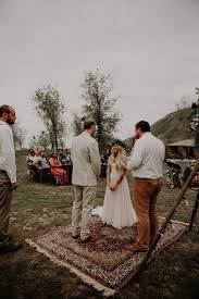 Wildly Romantic Wedding At Wind Wolves Preserve Casamento No Acampamento Casamento Na Tenda Cerimonia De Casamento