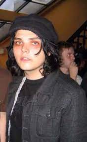 Pin On Gerard Way