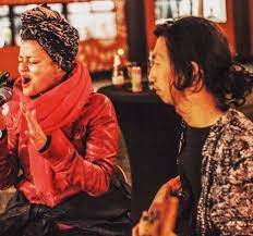 A která aktuálně září v show tvoje tvář má známý hlas, poslední dobou jen kvete. Erika Starkova Z Tvare Je Zamilovana Po Usi Vedle Noveho Exotickeho Pritele Jen Kvete