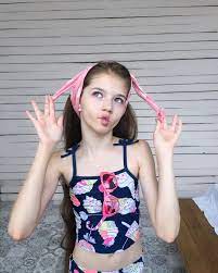 Gymnast, bloger, acrobat, and model from ukraine. Dana Taranova Height Dana Taranova Danataranova Your Basic Tribute Page Pictures And Screenshots Of The Beautiful Russian Model Acrobat Dancer And Internet Celebrity Dana Taranova Edith Ostrom