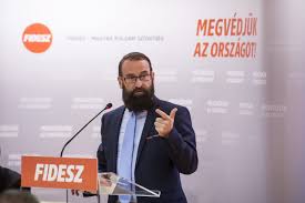 The two men formed fidesz in 1988 to protest the occupation of their country by the former soviet union. Jozsef Szajer Gibt Den Titel Ehrenburger Der Stadt Sopron Zuruck