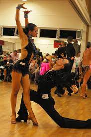 Cseke zsolt sandor & malika dzumaev dancing jive in the wdsf grandslam latin. Let S Dance 2021 Das Ist Profitanzerin Malika Dzumaev Fotos Ihrer Karriere