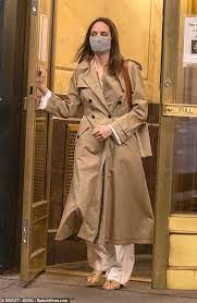 Полное имя — джонатан ли миллер (jonathan lee miller). Freedomroo Jonny Lee Miller Steps Out After Ex Wife Angelina Jolie Visited His Brooklyn Apartment With Wine Australiannewsreview