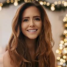 Shellie Stewart's Instagram, Twitter & Facebook