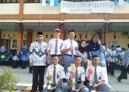 Untuk bisa mendatangi smkn 3 kota bekasi supaya bisa mendaftarkan diri terkait lowongan pekerjaan, pastinya anda perlu mengetahui alamat lengkap dari bkk smkn 3 bekasi. Keren Smkn 1 Karawang Borong Berbagai Prestasi Di Tingkat Jawa Barat Tvberita Co Id