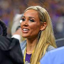As of 2021, that lolo net worth is estimated to be over $2 million. With Tokyo Olympics Postponed Former Lsu Hurdler Lolo Jones Takes A Training Break Lsu Theadvocate Com