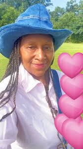 Happy Pink Friday 🩷💕🩷💕🩷💙👖💙