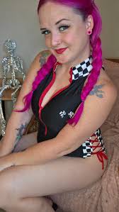 my favorite color is big titties with a lil pinch of tattoos 🫠