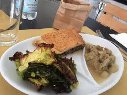 La nuova versione della sigla di john parker, come pure la musica dei titoli di coda, fu arrangiata da alan silvestri. Tris Strudel Cavolo Nero Tofu E Olive Chips Di Verza E Invidia Stufata Con Capperi Foto Di Loveg Bistro Firenze Tripadvisor