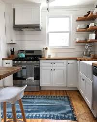 Light And Airy Modern Farmhouse Kitchen With Butcher Block Countertops And In 2020 Butcher Block Countertops Kitchen Modern Farmhouse Kitchens Rustic Farmhouse Kitchen