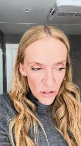 Helena Leonard's Instagram, Twitter & Facebook